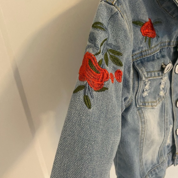 Girls Ripped Denim Jacket Rose Flower Embroidery - Picture 4 of 10